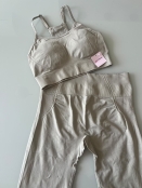 Conjunto Bege com Efeito Empina BB